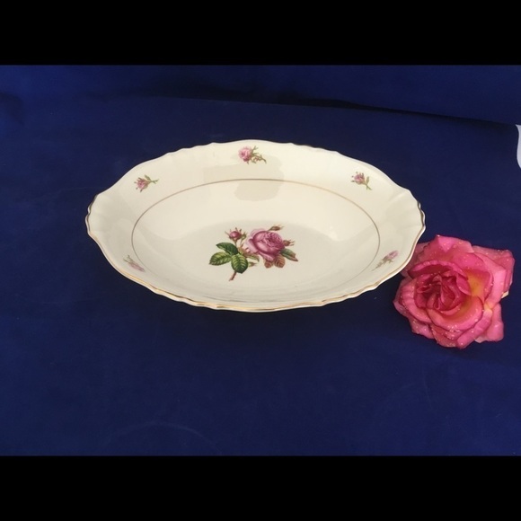 Vintage OVAL VEGETABLE DISH - Picture 1 of 5